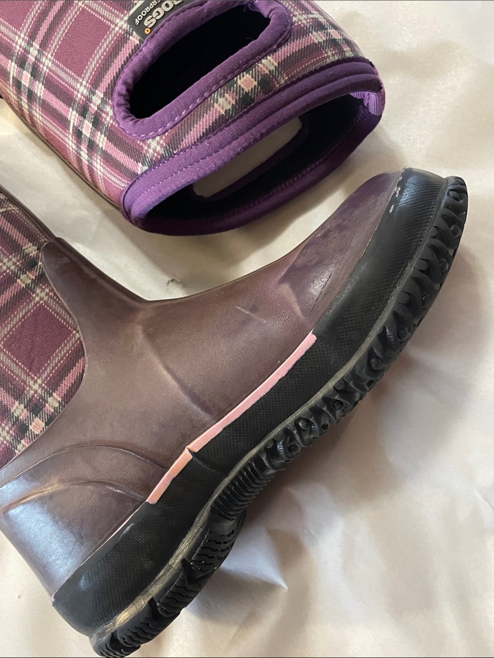 Bogs Youth Purple And Plaid Winter Boots. Good Condition. Size 4. - Picture 4 of 10